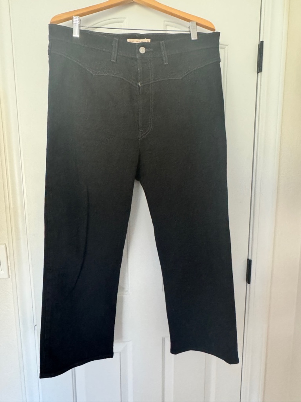 Levi's Super High Rise Straight Leg Button Fly Western Yoke Jeans Rock Era Black